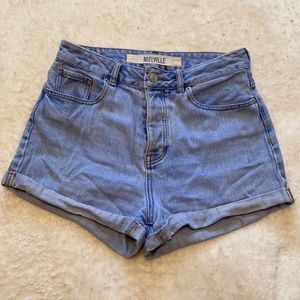 Brandy Melville high waisted shorts